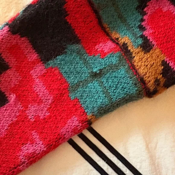 FARM Rio Women’s Lovers Apples Puff Sleeve Sweater, Multi Color, Size Small - Picture 6 of 8